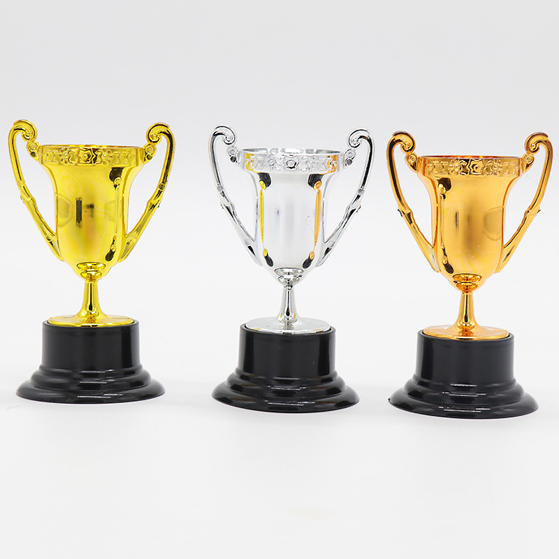 Neue 3-teilige Mini-Trophäen a – Party Games Competition Bewertung und Preis