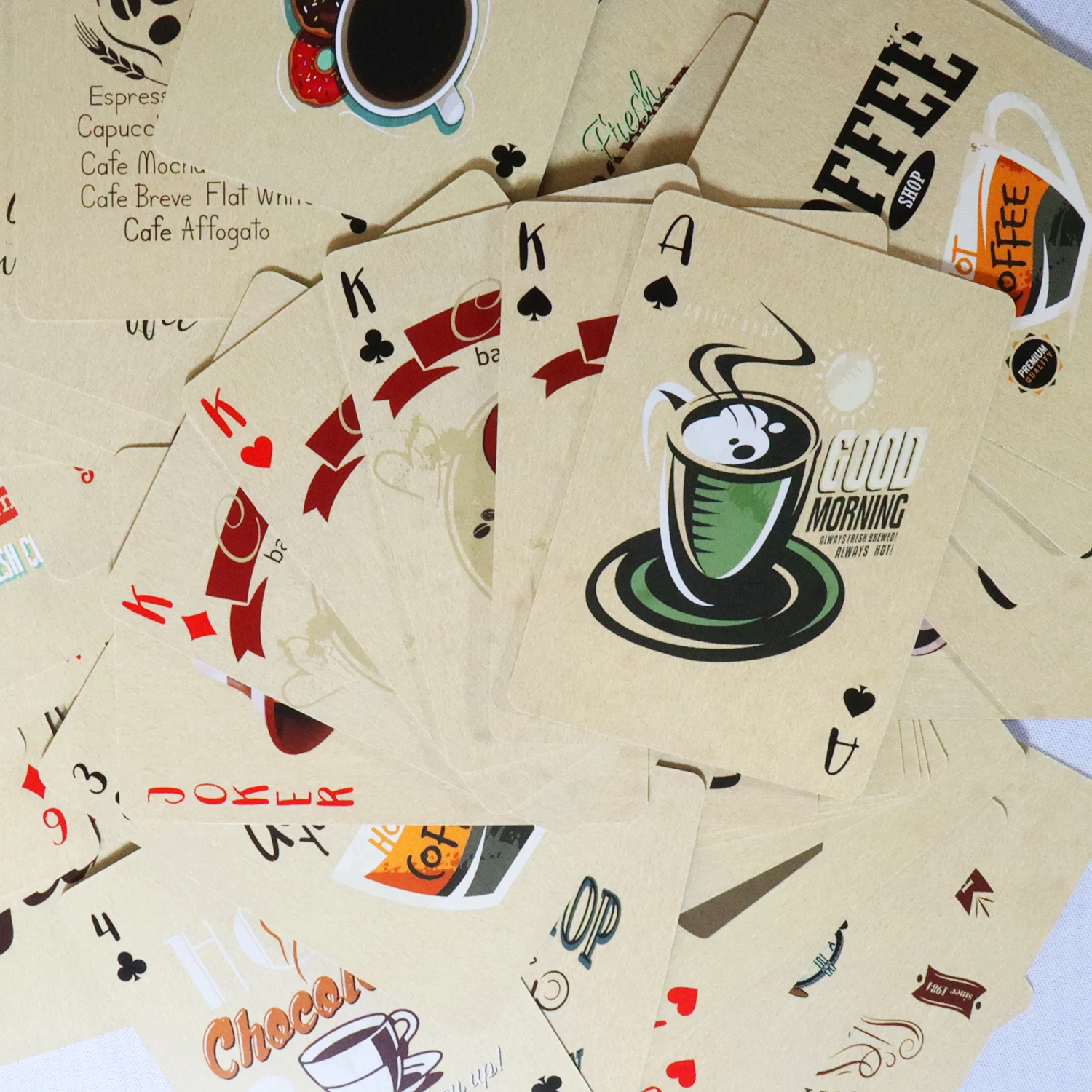 Kaffeepapier-Spielkarten im Vi – Book Party Games Bewertung und Preis